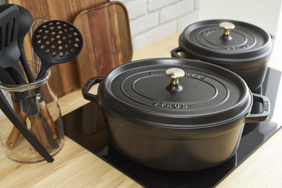 Cocotte 27cm, oval, Schwarz, Gusseisen 3.2l