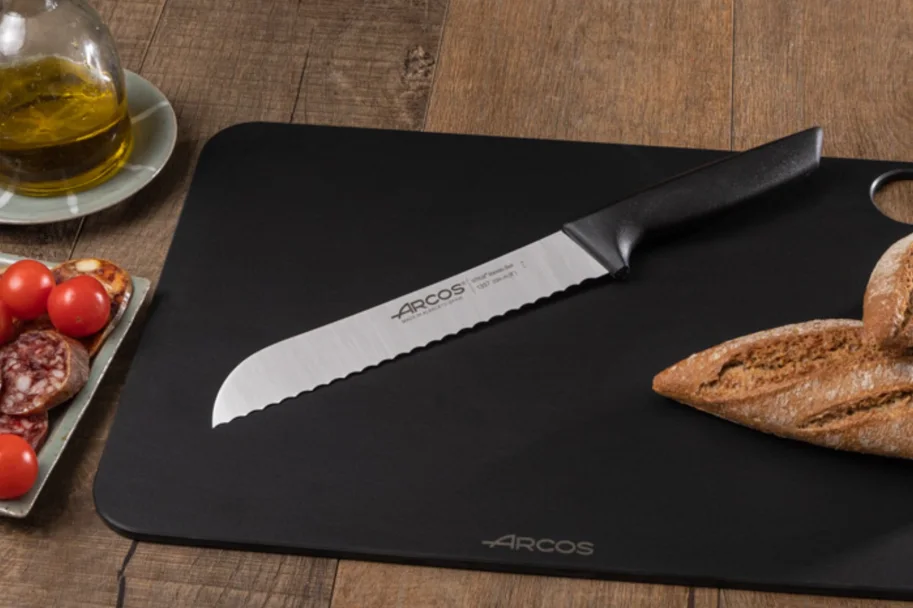 Niza Brotmesser mit Kunststoffgriff Klinge 20cm
