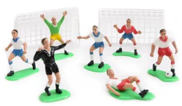 9 Stk. Deko Fussballfiguren