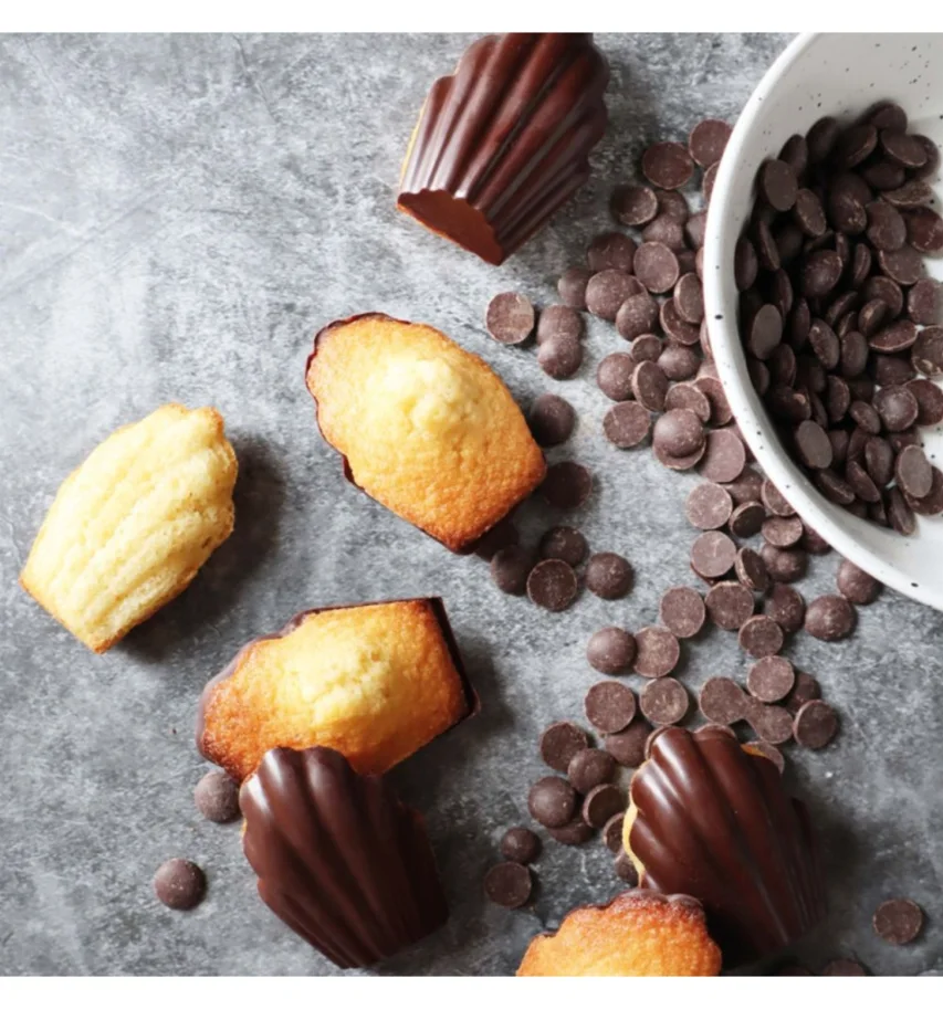 Silikonbackform für 9 Madeleines