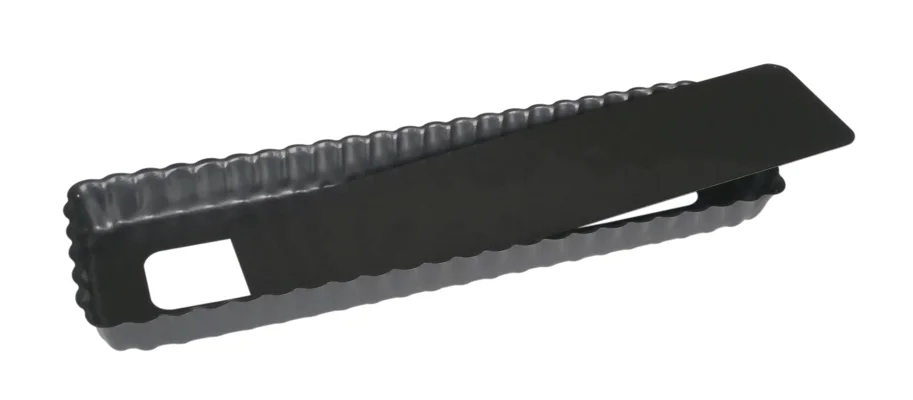 Kuchenform 36x10cm H:2.7cm geriffeL Boden herausnehmbar