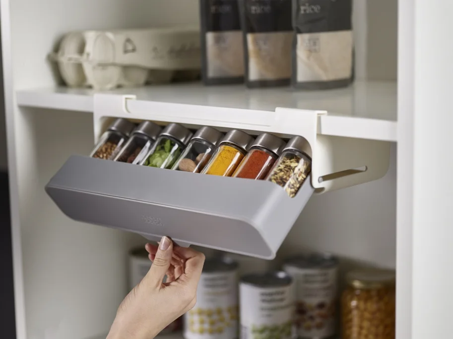 CupboardStore, unter Tablar für Gewürze