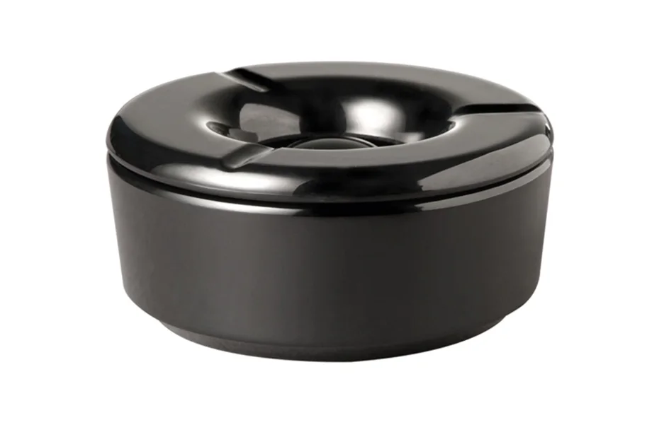 Aschenbecher, D11.5cm. H5cm, schwarz