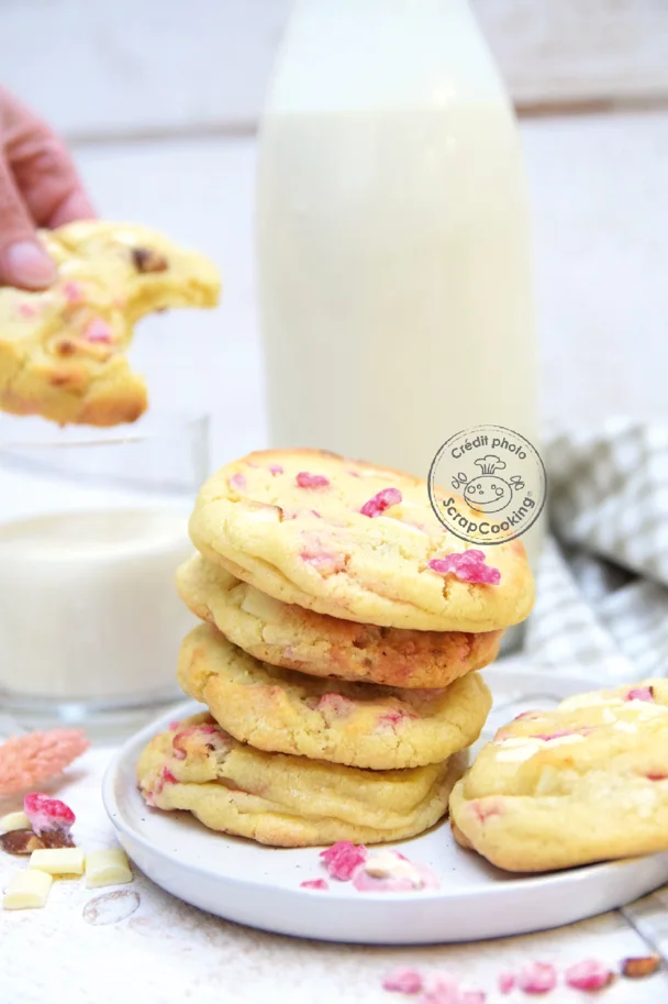 Dekopralinen zerkleinert rosa 145g