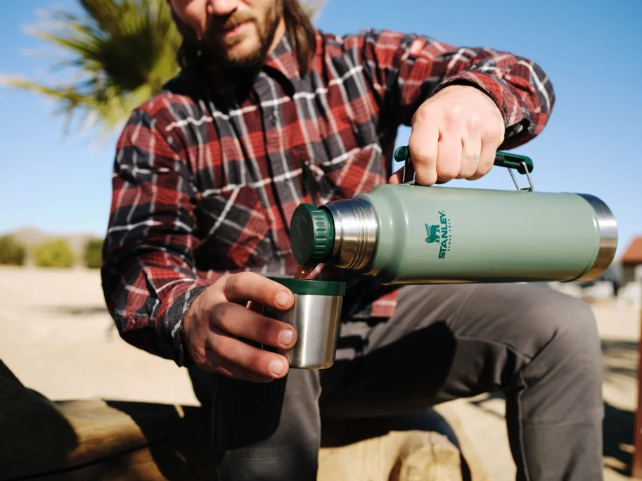 Legendary Classic Flasche 2.3l hammertone green