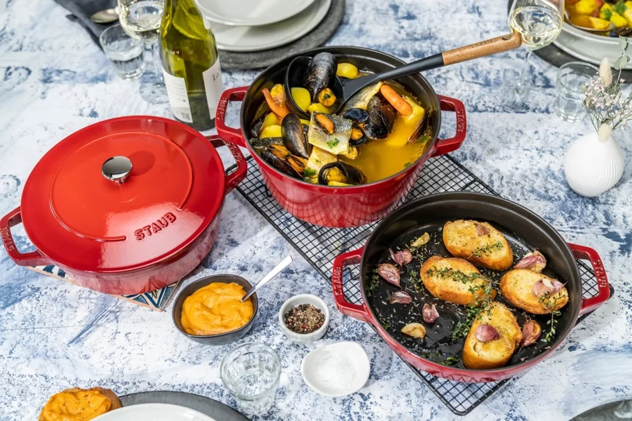 Cocotte 4tlg. 24cm, rund, Kirsch-Rot, stackable