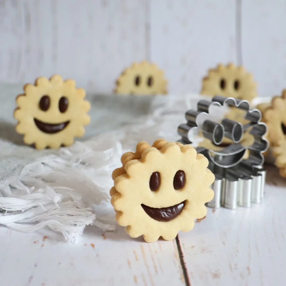 2er Set Ausstecher für Spitzbuben Smile