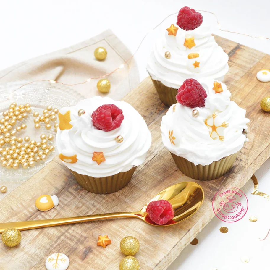 15 Stk. Zuckerdekor Winter gold
