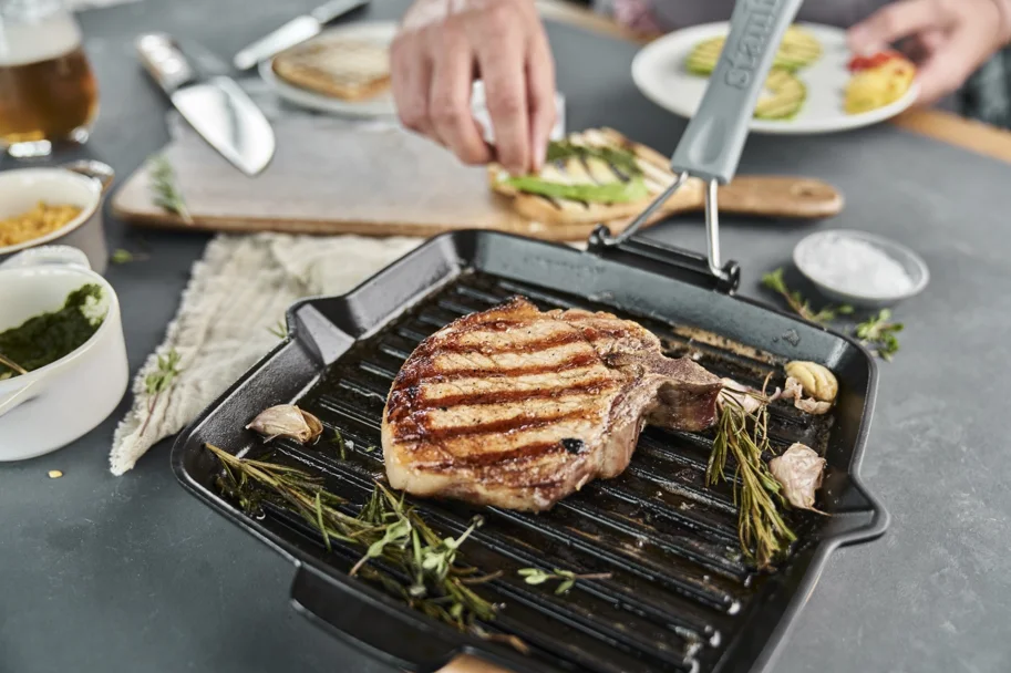 Grillpfanne schwarz quadratisch, 24x24cm