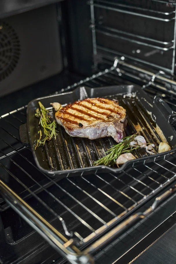 Grillpfanne schwarz quadratisch, 24x24cm