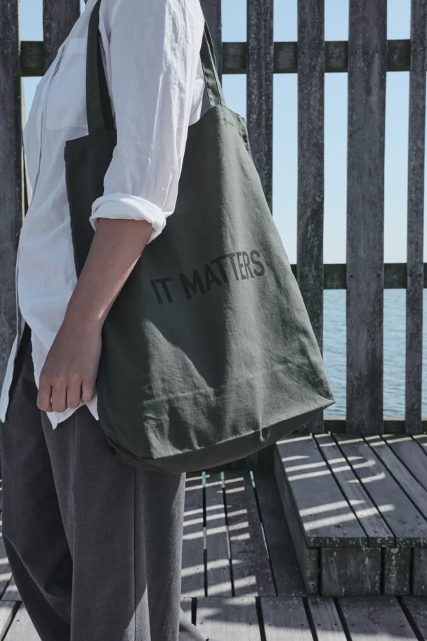It Matters Tasche 50x35x15cm dark green Biobaumwolle