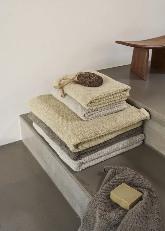 Mild Badetuch 70x140cm stone Biobaumwolle