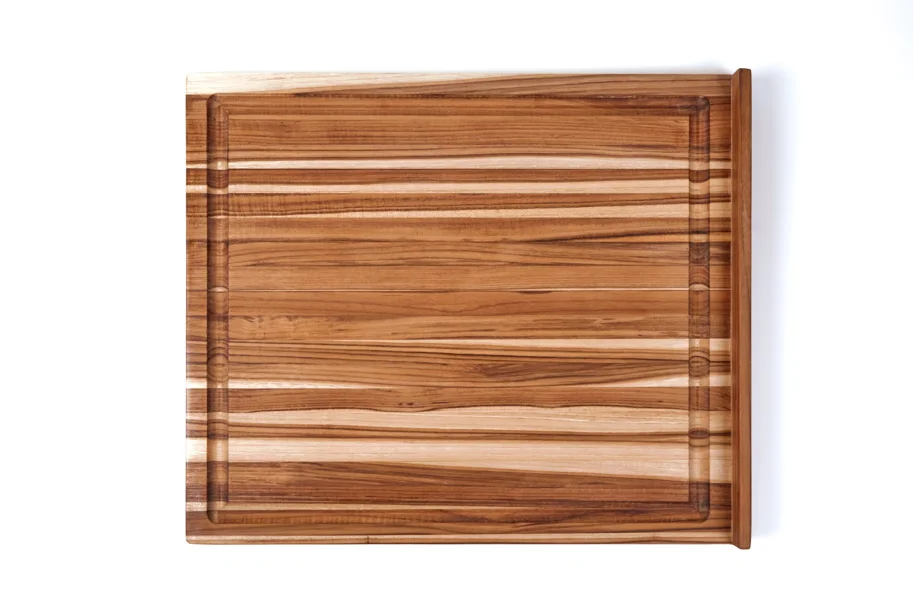 Scandi Schneidbrett 54x46x2.5cm mit Saftrille beidseitig