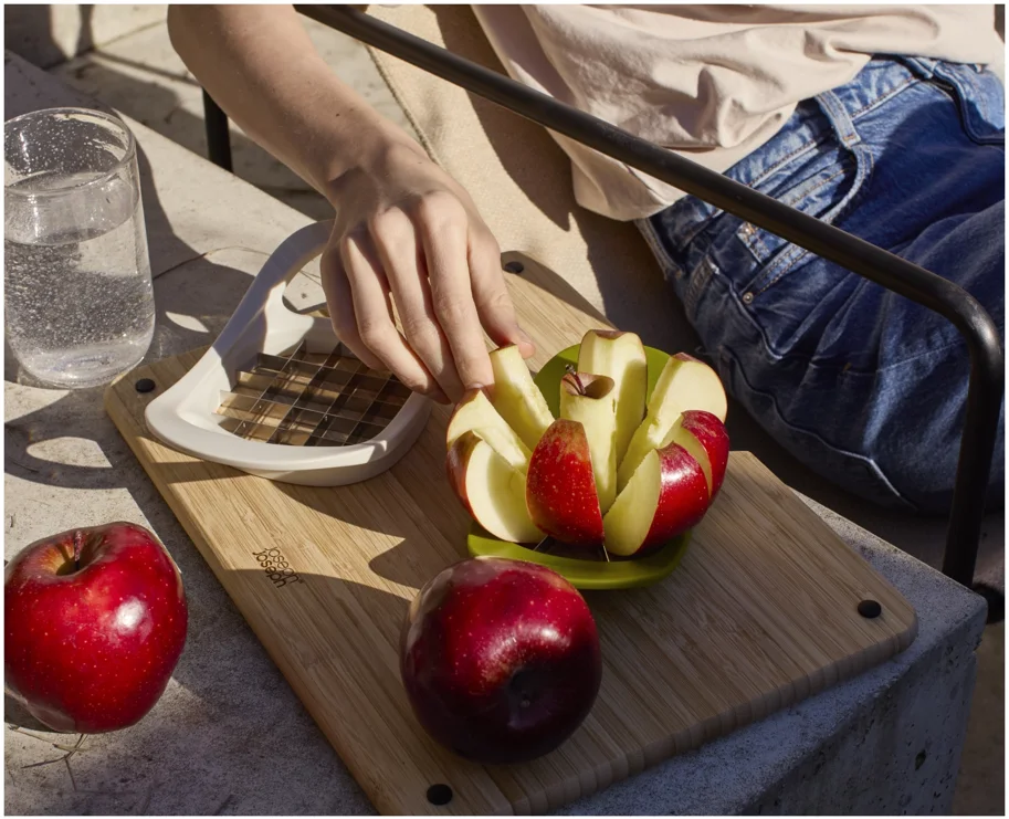 Nest Press 2-in-1 Apfel und Kartoffelschneider
