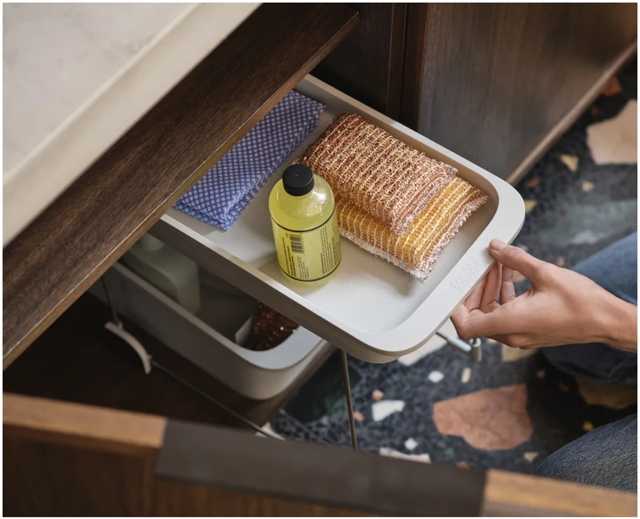 CupboardStore Putzschrank ausziehbar aus recycl. Kunststoff