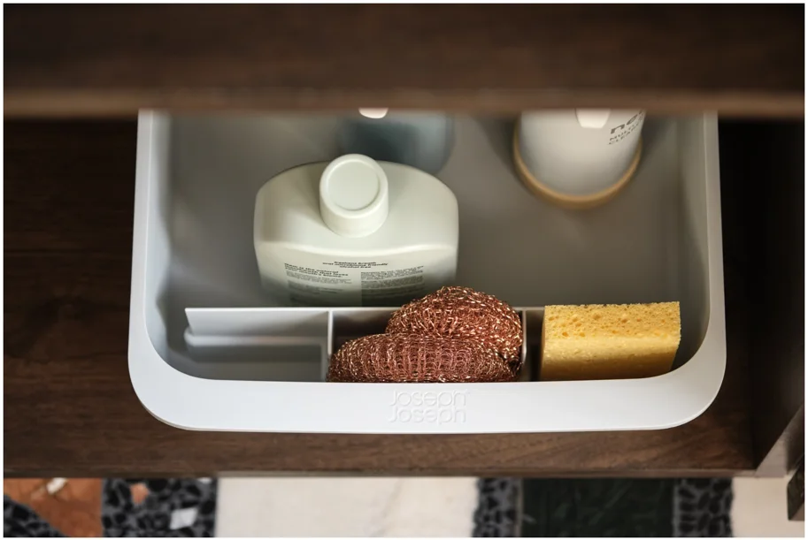 CupboardStore Putzschrank ausziehbar aus recycl. Kunststoff