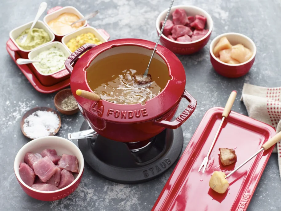 Fondue Set Kirsch-Rot m. 2 Griffen, rund. 18cm