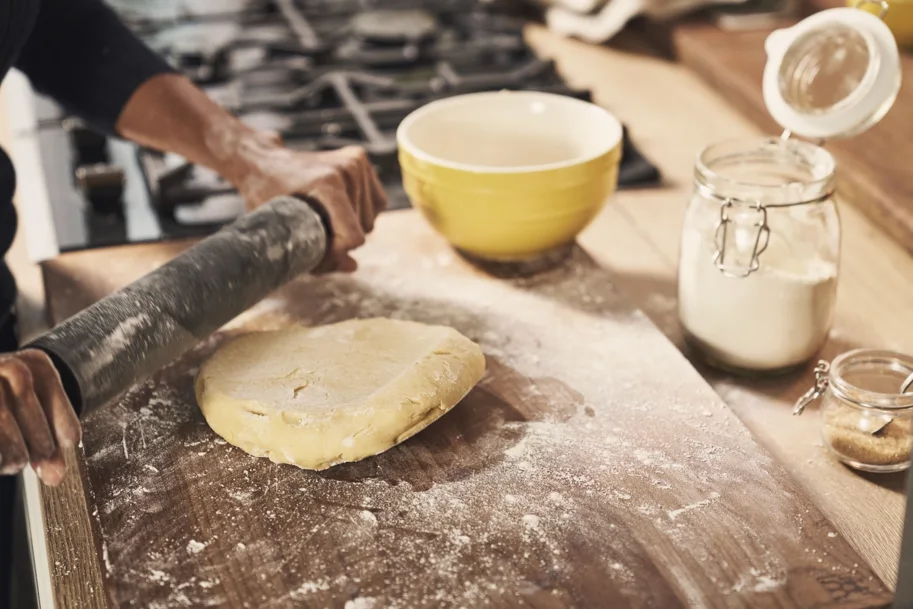 Teigroller Silikon mit Akazienholz Griffen